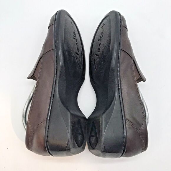 Clarks May Poppy Brown Leather Slip On Loafers Women's 7.5M Side Gusset Shoes - Picture 7 of 11